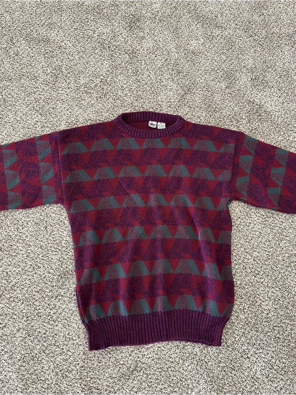 Unbranded Men's Geometric Crewneck Sweater in Burgundy and Teal